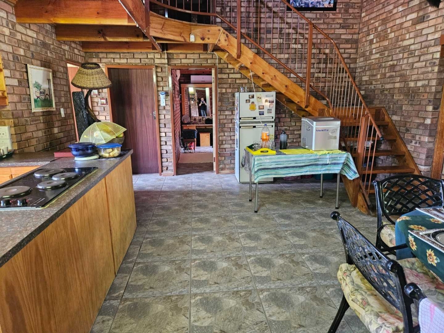 4 Bedroom Property for Sale in Leeudoringstad North West